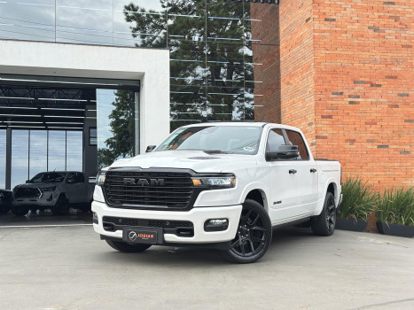 RAM  1500 laram. night ed. bi-tb 3.0 4x4 aut.