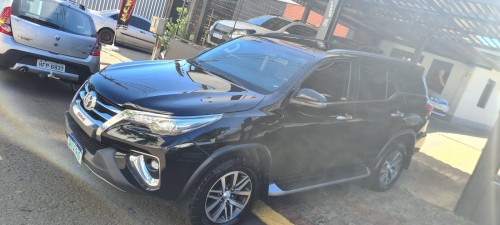 Toyota Hilux Sw4 SRX Top de linha