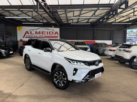 Toyota Hilux SW4 Diamond 2.8 TB 4x4 Die. Aut 