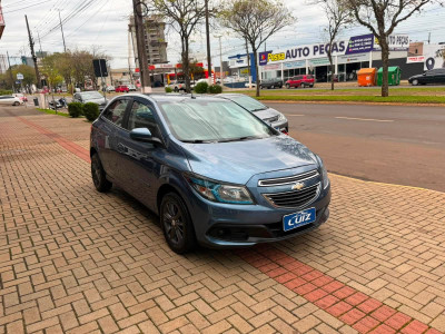 Chevrolet Onix LT Automático