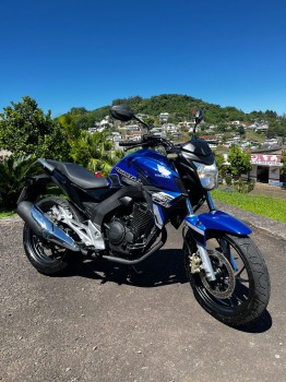 Honda Cb 250F Twister CBS