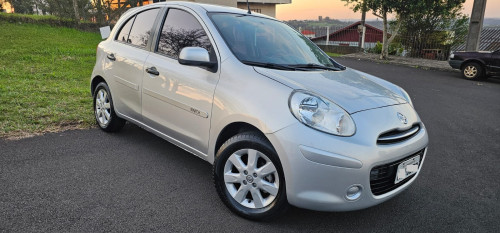 Nissan March 1.6 SV Manual