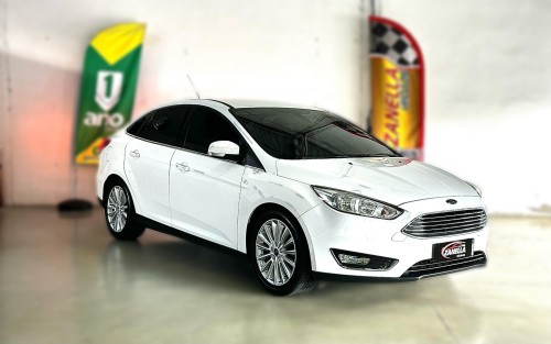 Ford Focus SEDAN TITANIUM 2.0
