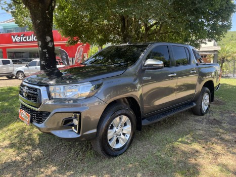 Toyota Hilux SR 4x4 2.8 TDI DIESEL AUTOMÁTICA – 2020