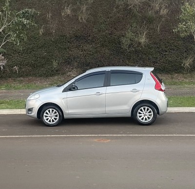 Fiat Palio ATTRACTIVE 1.0 COMPLETO