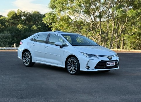 Toyota Corolla Altis Premium 1.8 (Hybrid)