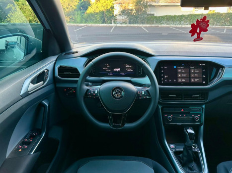 Volkswagen T-Cross Comfortline + Pneus novos ipva 26 pago