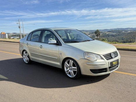 Volkswagen Polo Sedan 1.6 Completo Legalizado Rebaixado